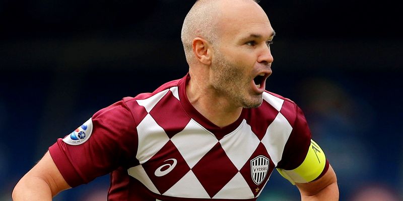 Andrés Iniesta gia nhập Vissel Kobe tại Nhật Bản sau khi rời khỏi câu lạc bộ Barcelona