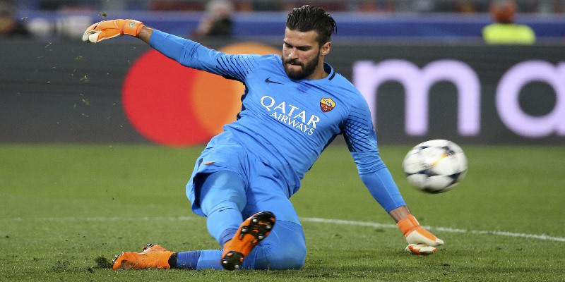 Alisson thi đấu năng nổ trong màu áo AS Roma