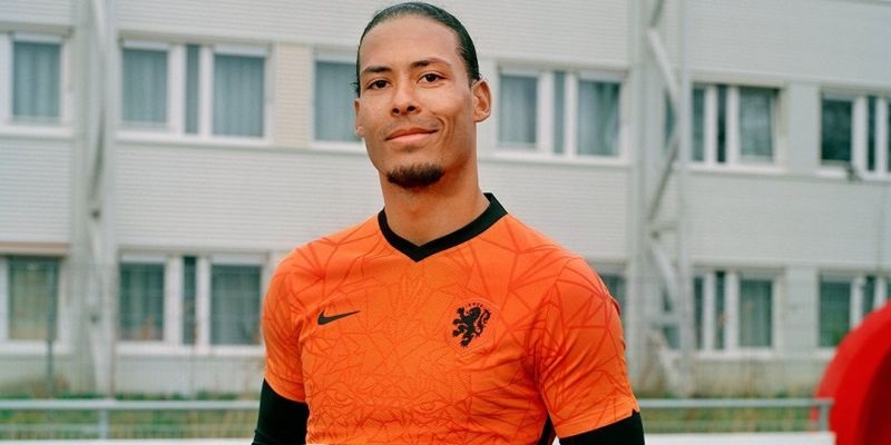 Van Dijk bắt đầu sự nghiệp chuyên nghiệp tại Groningen